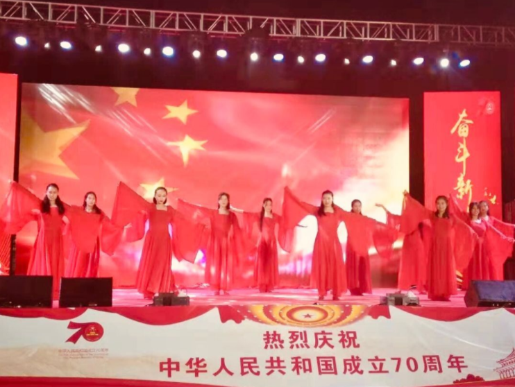 重慶南丁衛生職業學校2019年國慶特別篇！(圖2)